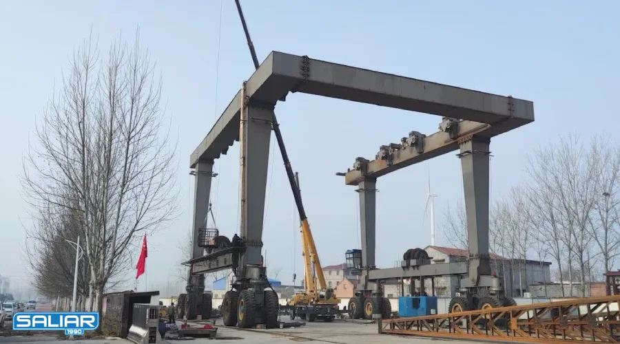 عکس جرثقیل کانتینر چرخ دار