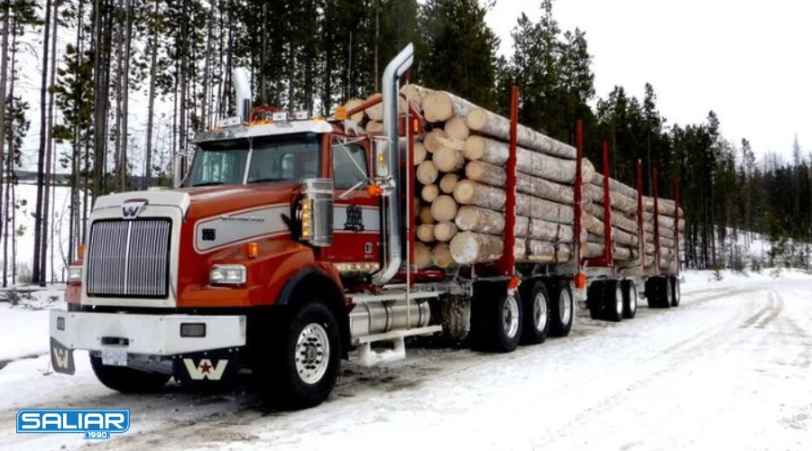 تریلی تیغه دار برای حمل چوب