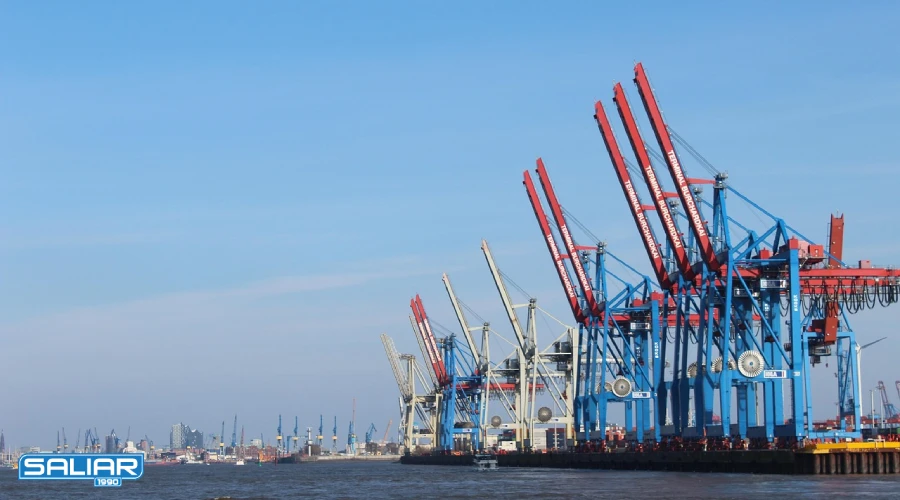 جرثقیل در بنادر