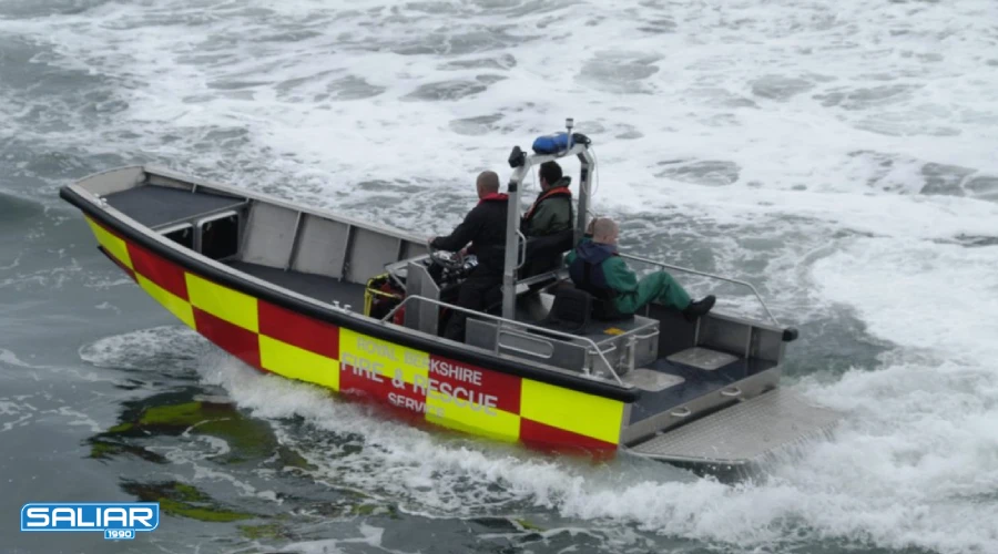 قایق گشت از تجهیزات بندری و دریایی